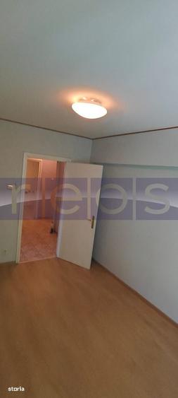 Apartament cu 3 camere decomandat în Tineretului
