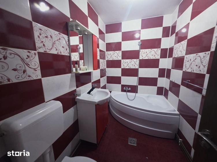 Inchiriez 2 camere str Lunga zona Complex Bartolomeu - 5