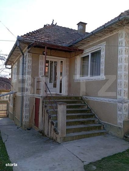 Casă cu 4 camere cu Teren 3100 Mp în Central