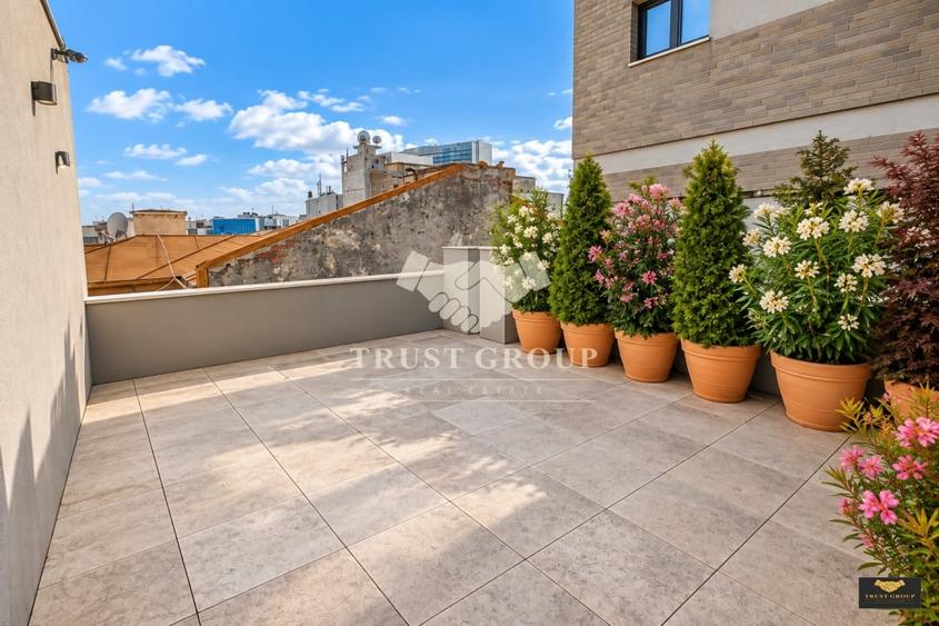 Penthouse cu 4 camere semidecomandat, mobilat în Ultracentral