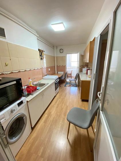 Apartament cu 3 camere decomandat în Dacia