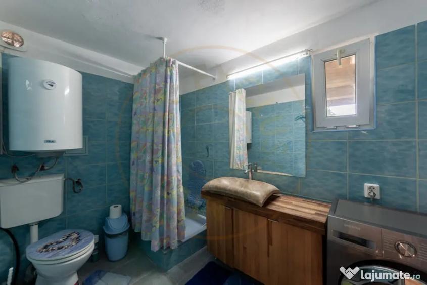 Casă cu 3 camere cu Teren 2720 Mp în Uliești