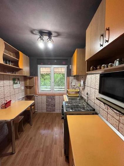 Zona Podu Ros Apartament 3 camere - 1