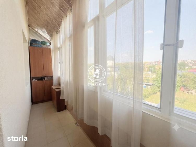 Apartament cu 3 camere decomandat în Ciurea