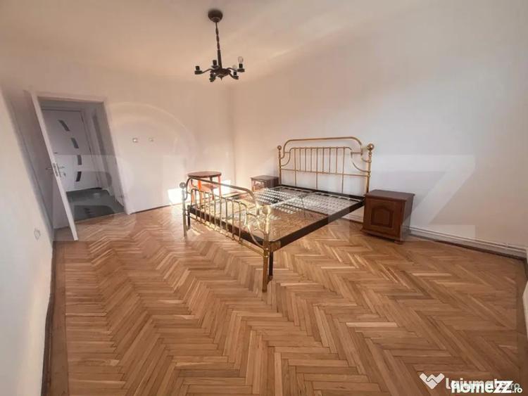Spațiu comercial, de 320 mp, în Central