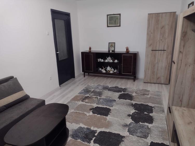 Apartament cu 2 camere decomandat în Ostroveni