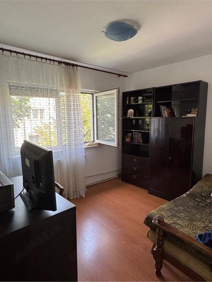 Apartament cu 4 camere decomandat în Inel II