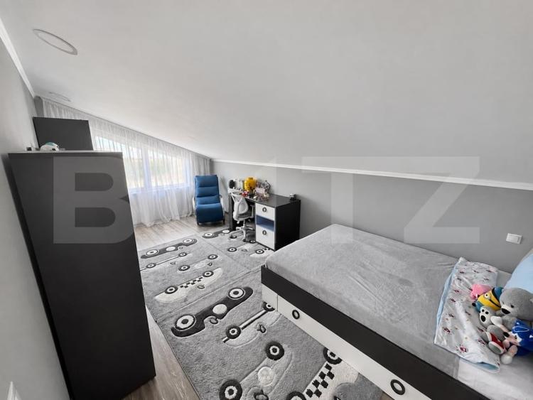 Apartament cu 4 camere decomandat, mobilat în Florilor
