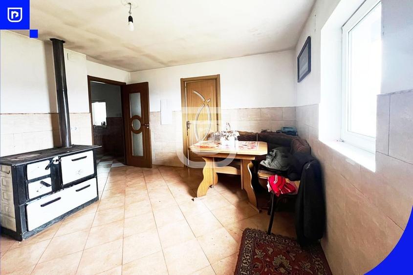 Casă individuală cu 4 camere cu Teren 8570 Mp în Poieni-Solca