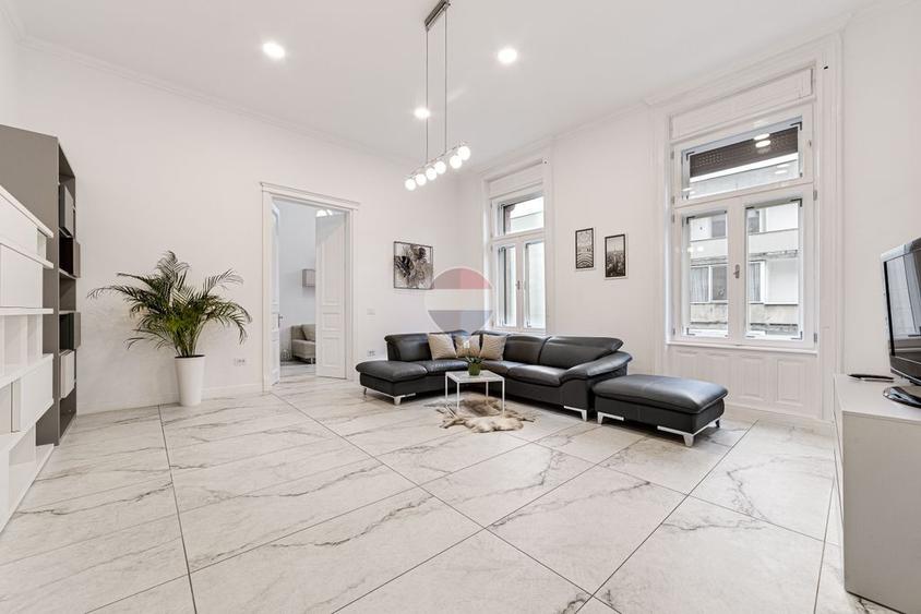 Apartament cu 3 camere semidecomandat, mobilat în Ultracentral