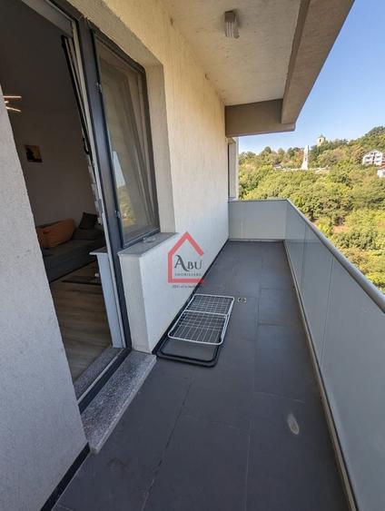 Apartament cu 2 camere semidecomandat, mobilat în Nicolina