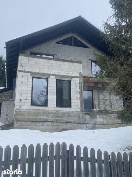 Casă cu 4 camere cu Teren 1096 Mp în Vatra Dornei