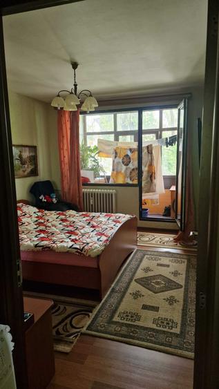 Apartament cu 3 camere decomandat, mobilat în Drumul Taberei