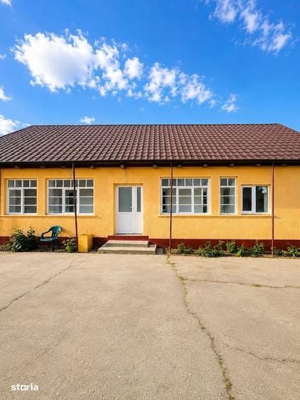 Casă cu 3 camere cu Canalizare în Gepiu