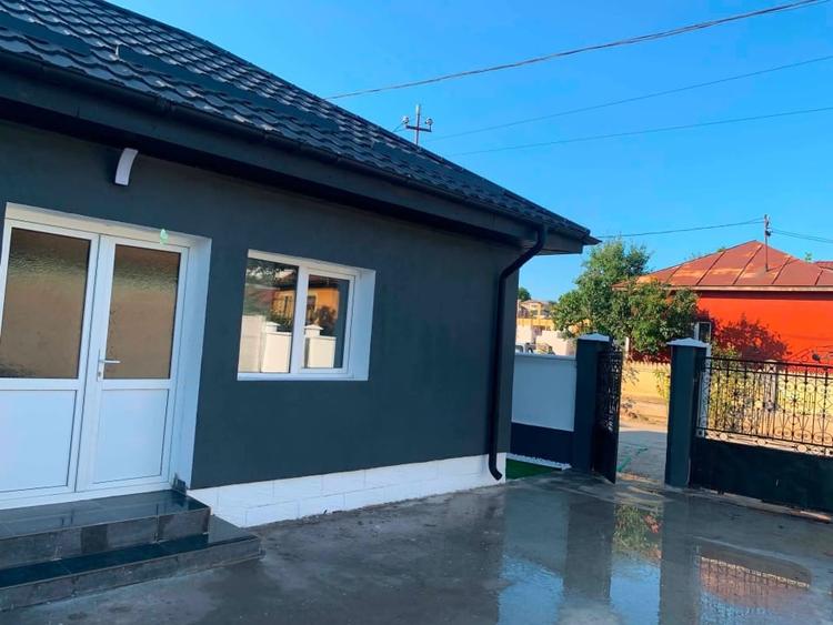 Casă individuală cu 3 camere cu Canalizare în Almăj