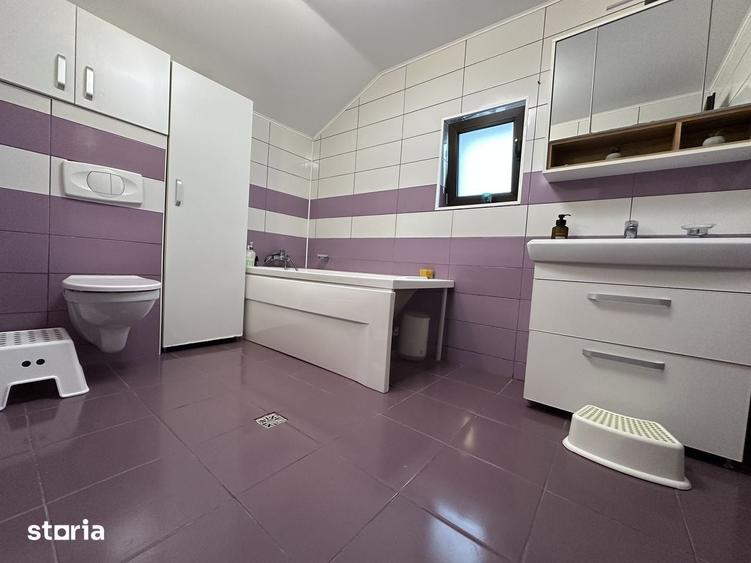Casă cu 4 camere cu Teren 261 Mp în Berceni