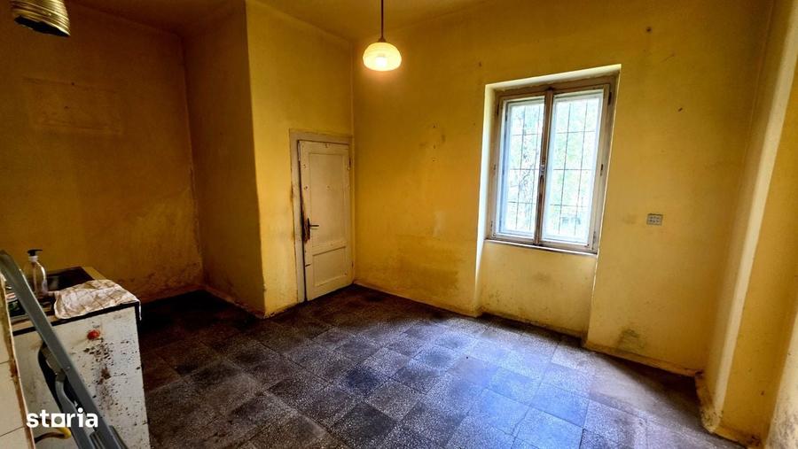 Apartament cu 4 camere în Sub Arini