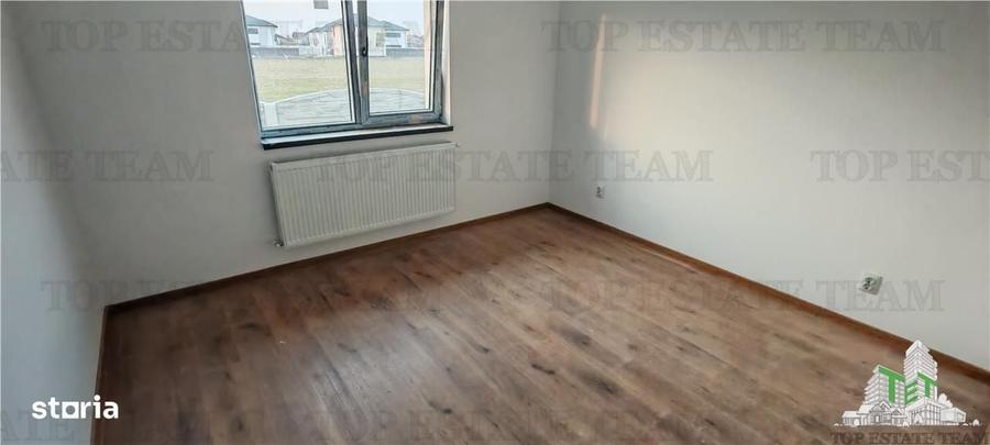 Casă cu 4 camere cu Teren 400 Mp în Clinceni