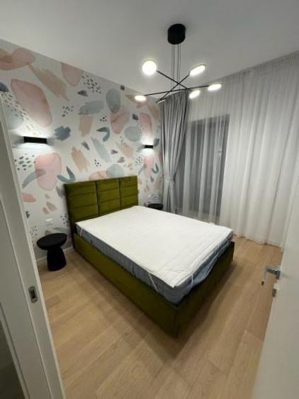 Apartament cu 3 camere semidecomandat, mobilat în Floreasca