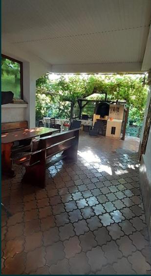 Casă cu 4 camere în Central