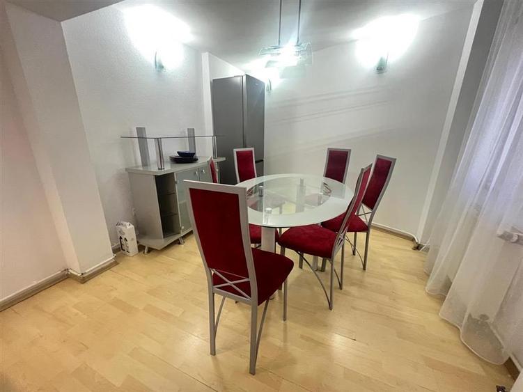 Apartament 3 camere 2 balcoane etaj 1 - zona Centrala - 5