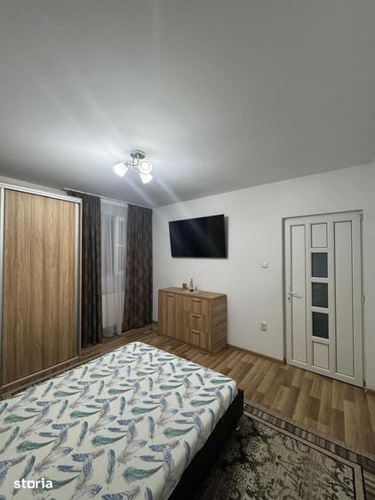 Casă cu 4 camere cu Teren 240 Mp în 9 Mai