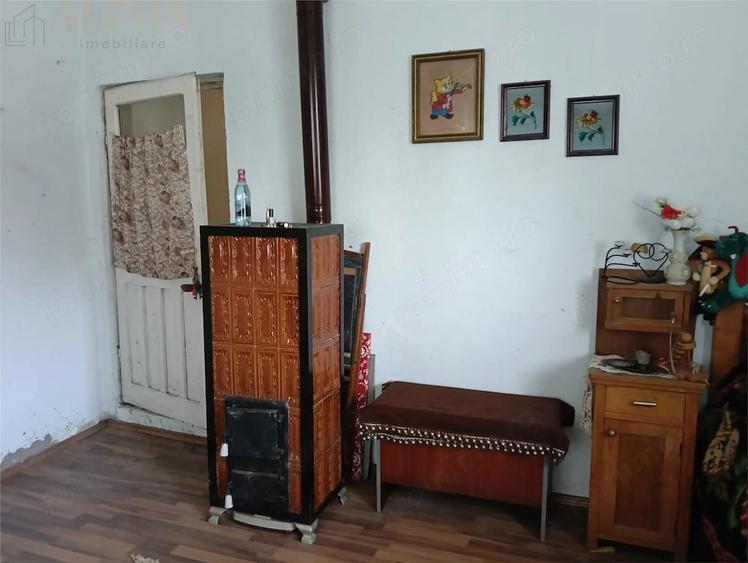 Casă cu 5 camere cu Teren 2320 Mp în Herina