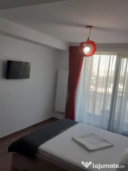 Apartament cu 2 camere decomandat, mobilat în Mamaia-Sat