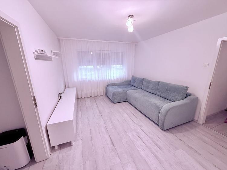 Apartament cu 2 camere semidecomandat în Gemenii
