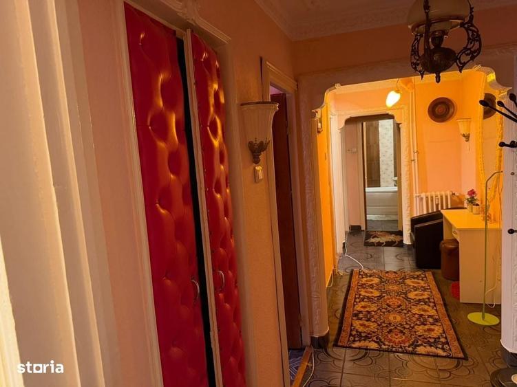 Apartament cu 3 camere decomandat în Central