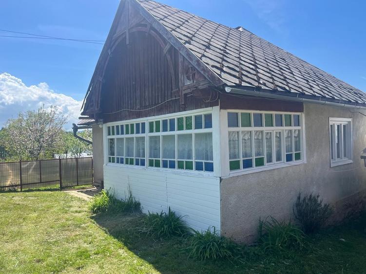 Casă cu 2 camere în Dealu Negru