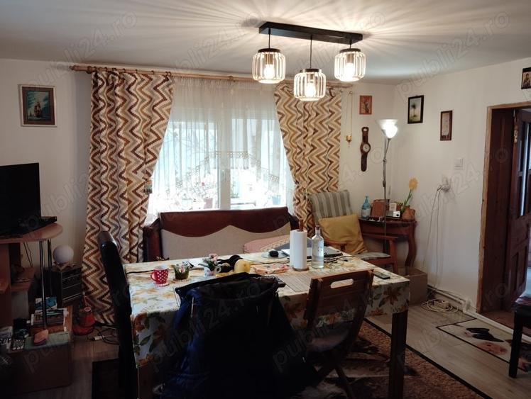 Casă cu 3 camere cu Teren 13000 Mp în Stănița