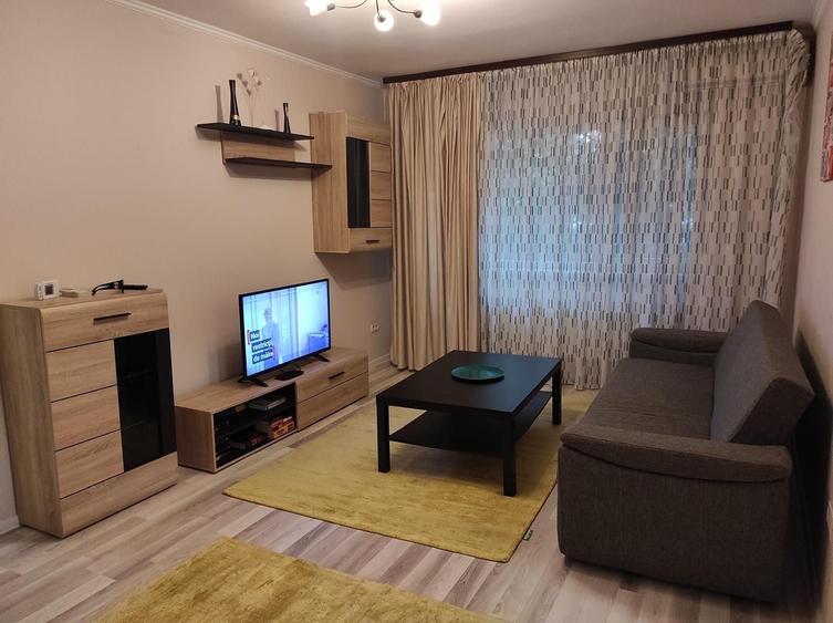 Apartament cu 2 camere semidecomandat în City Park Mall