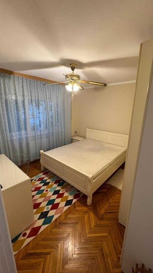 Apartament cu 2 camere decomandat în Girocului