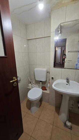 Apartament cu 4 camere decomandat în Vitan