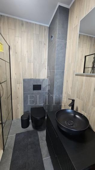 Apartament cu 3 camere semidecomandat, mobilat în Iris