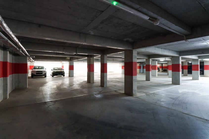 Apartament cu 3 camere decomandat în Aradului