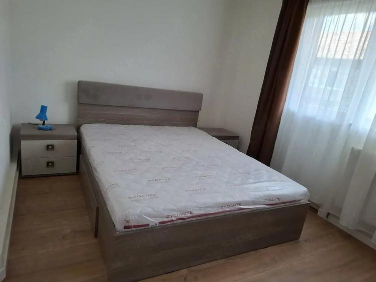 Apartament cu 3 camere decomandat în Favorit