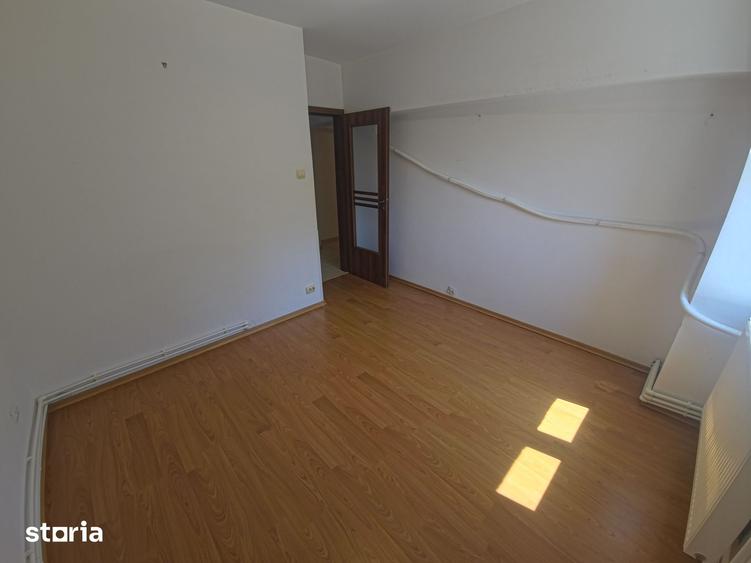 Tomis II apartament 2 camere decomandat gol centrala gaze - 12