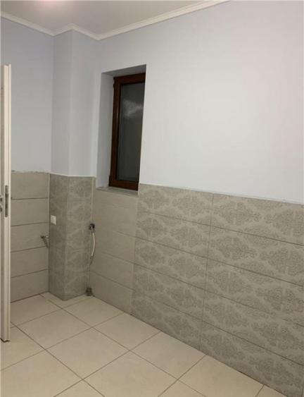 Apartament cu 4 camere decomandat în Horea