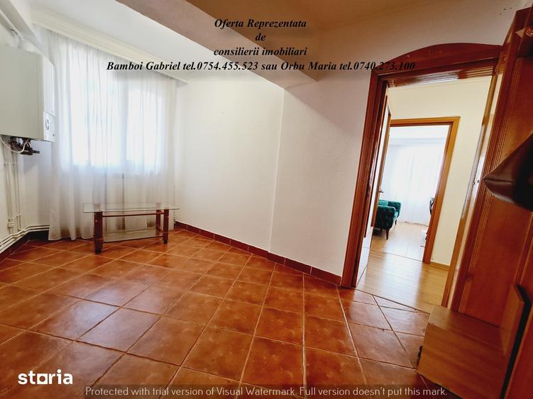 Apartament cu 4 camere decomandat în Piața Unirii