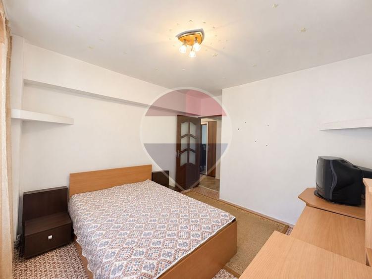 Apartament cu 3 camere în Răcădău
