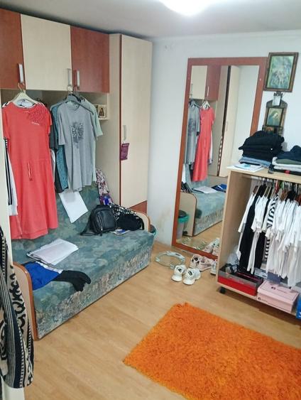 Casă cu 4 camere cu Teren 300 Mp în Tei