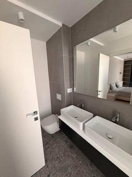 Casă cu 5 camere cu Canalizare în Pipera