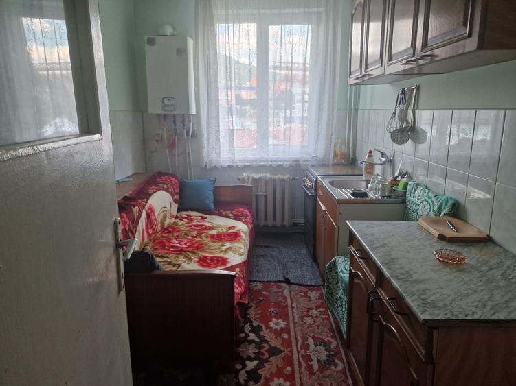 Apartament cu 2 camere decomandat în Precista
