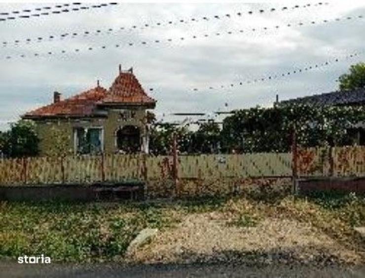 Casă cu 4 camere în Ungureni
