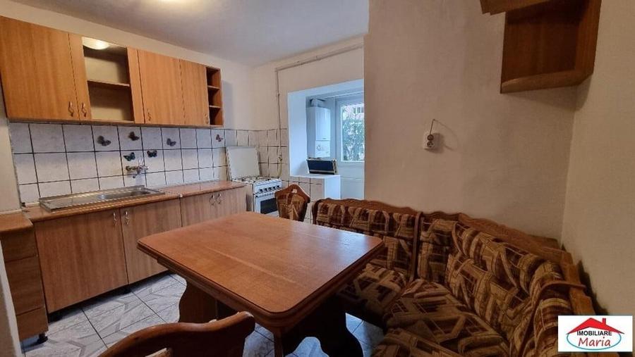 Apartament cu 2 camere decomandat în Carpați 2