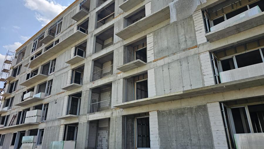 Apartament cu 2 camere decomandat în Dobroești