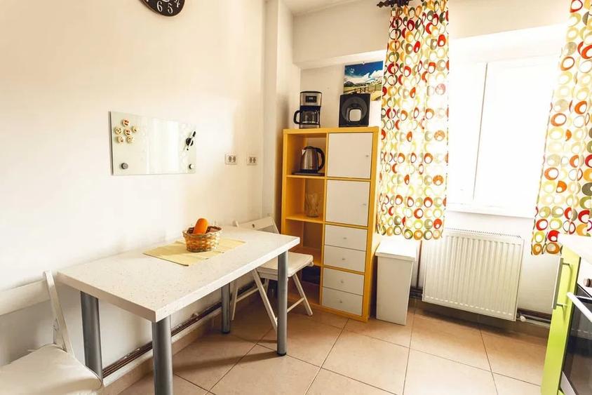 Apartament 3 camere, decomandat, 80 mp, centrala, ac, balcon, metrou, Decebal - 4