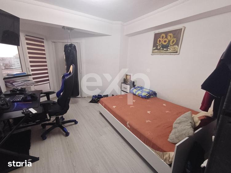 Apartament cu 4 camere decomandat în Craiovei